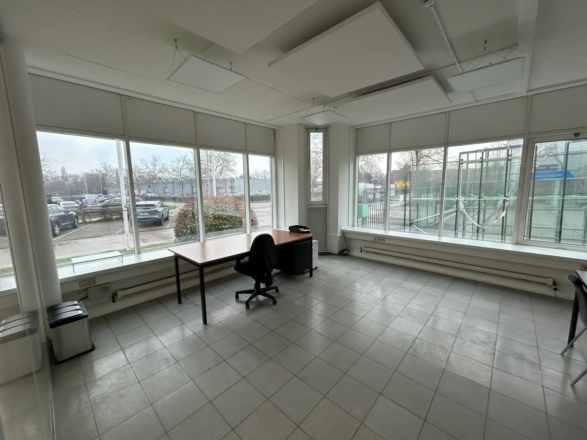 Uitstekend gelegen industrieel gebouw met kantoren op 272are foto 19