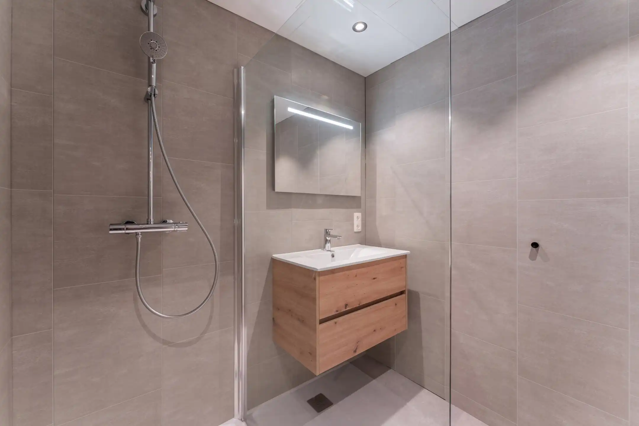 2-slaapkamerappartement in het hart van Vlijtingen foto 7