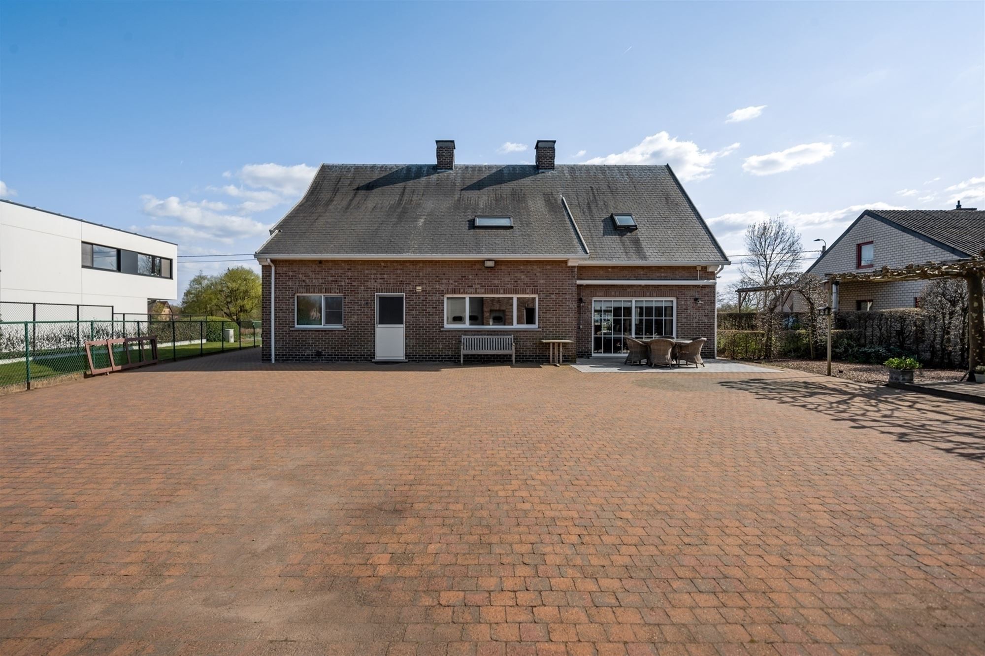 Standigvolle woning met bijgebouw te Putte foto 12
