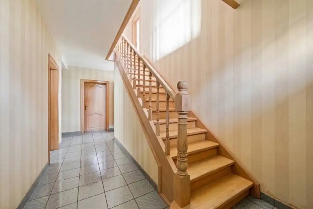 Veelzijdig (handels)huis met atelier, magazijn en zalige tuin op 1.400 m² te Meldert foto 8