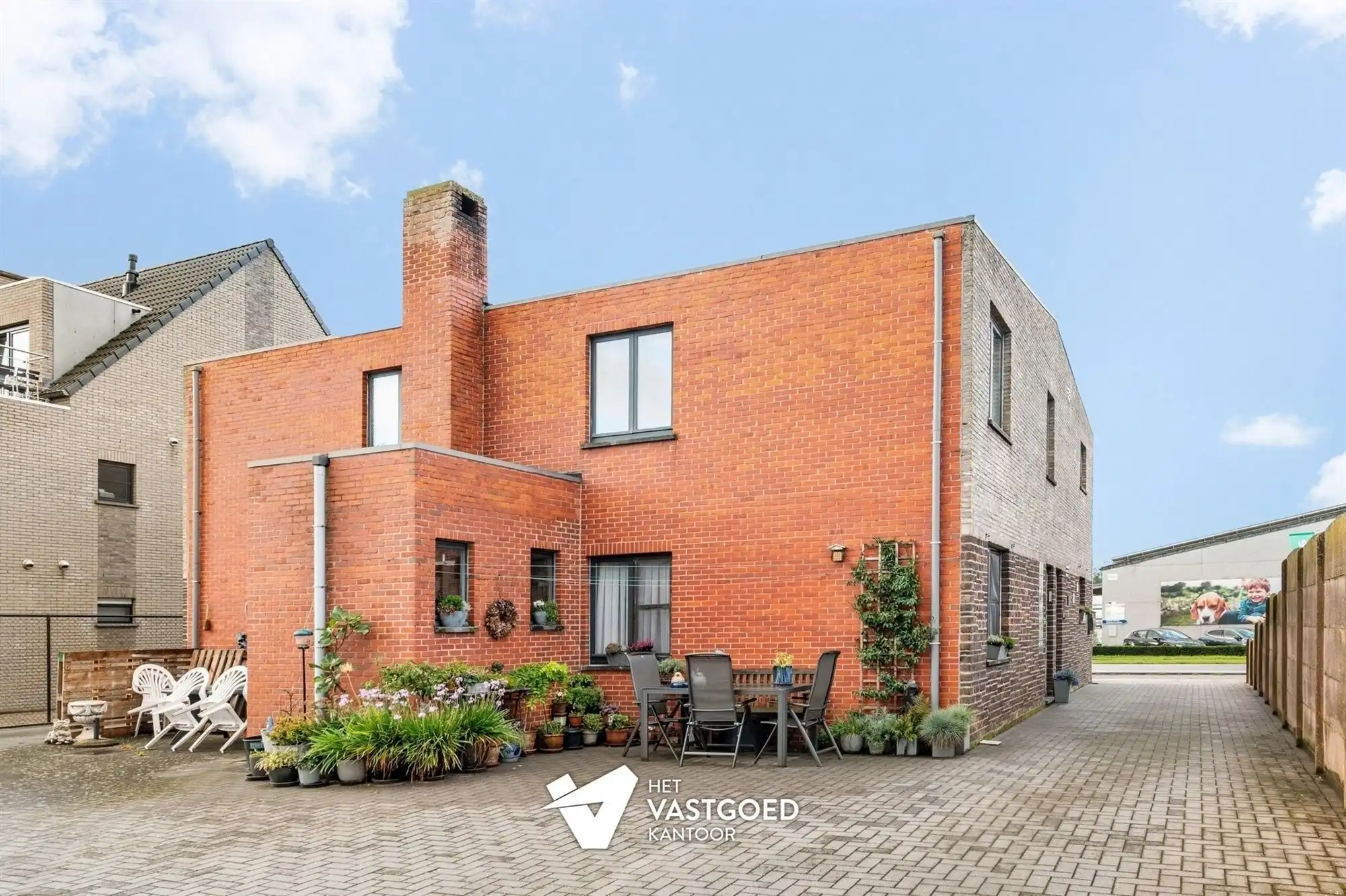 INSTAPKLAAR APPARTEMENT MET GARAGE (GEEN GEMEENSCHAPPELIJKE KOSTEN!) foto 15