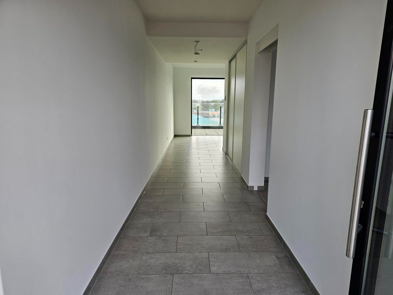 Comfortabel appartement met 2 terrassen, op de bovenste verdieping van residentie De Mispelaer. foto 2