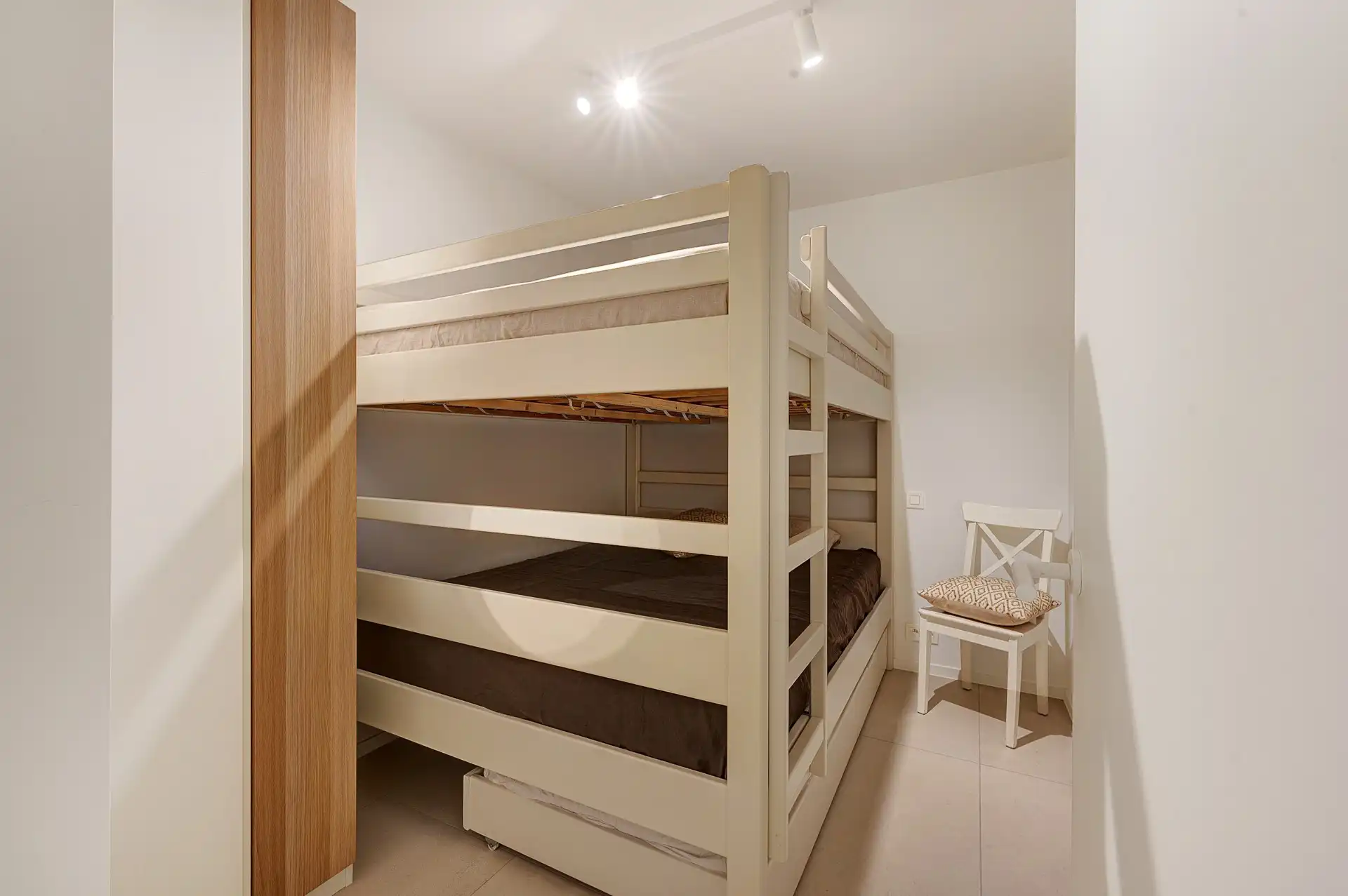 Exclusief gerenoveerd hoekappartement met 3 slaapkamers en riant zonneterras van 40 m² foto 29