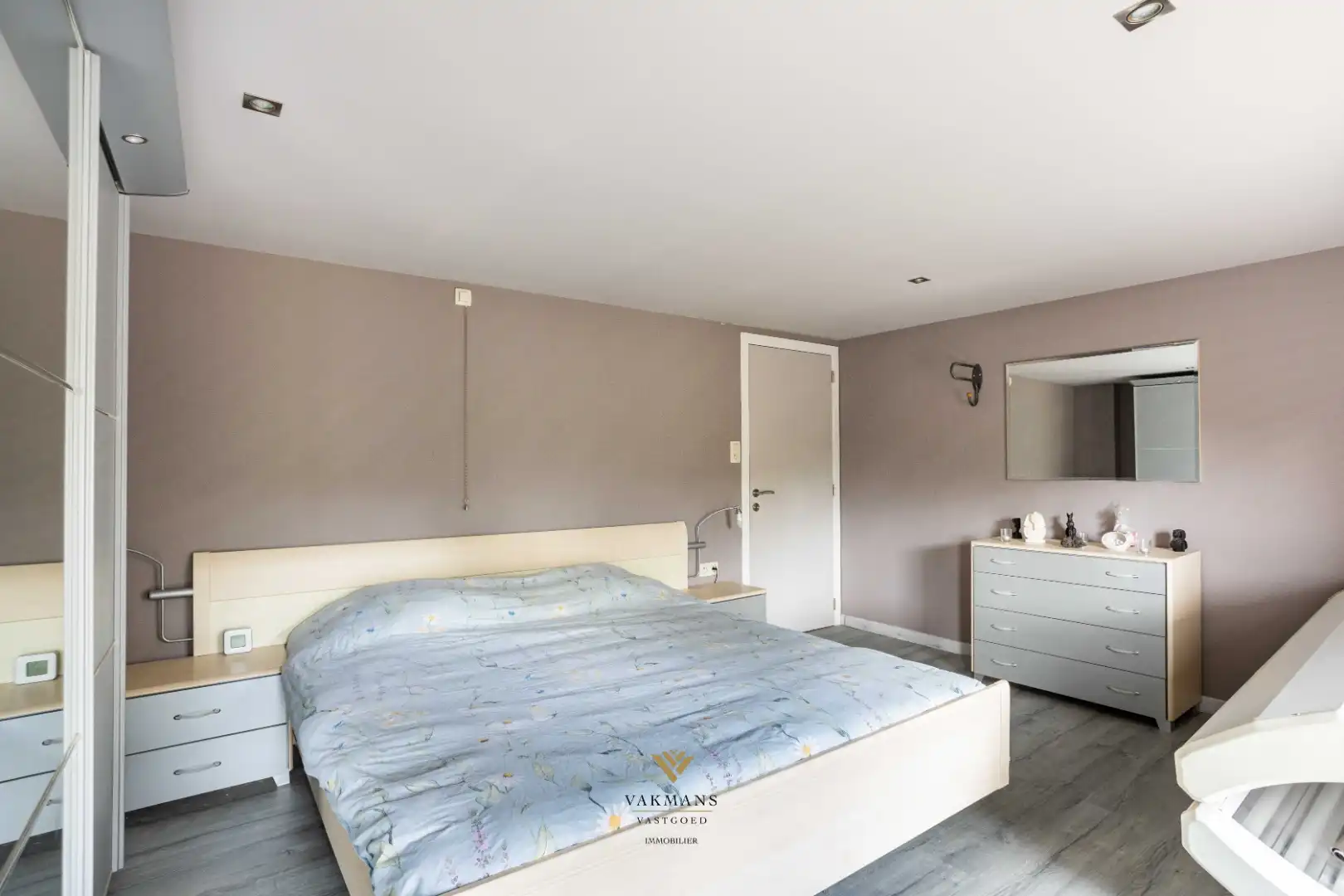 Te renoveren woning op den buiten met veel ruimte en tuin foto 22