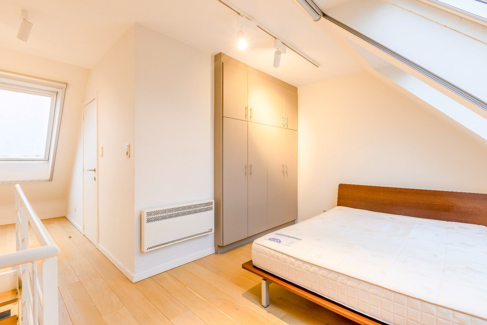Gemeubeld duplex-appartement met terras  foto 18