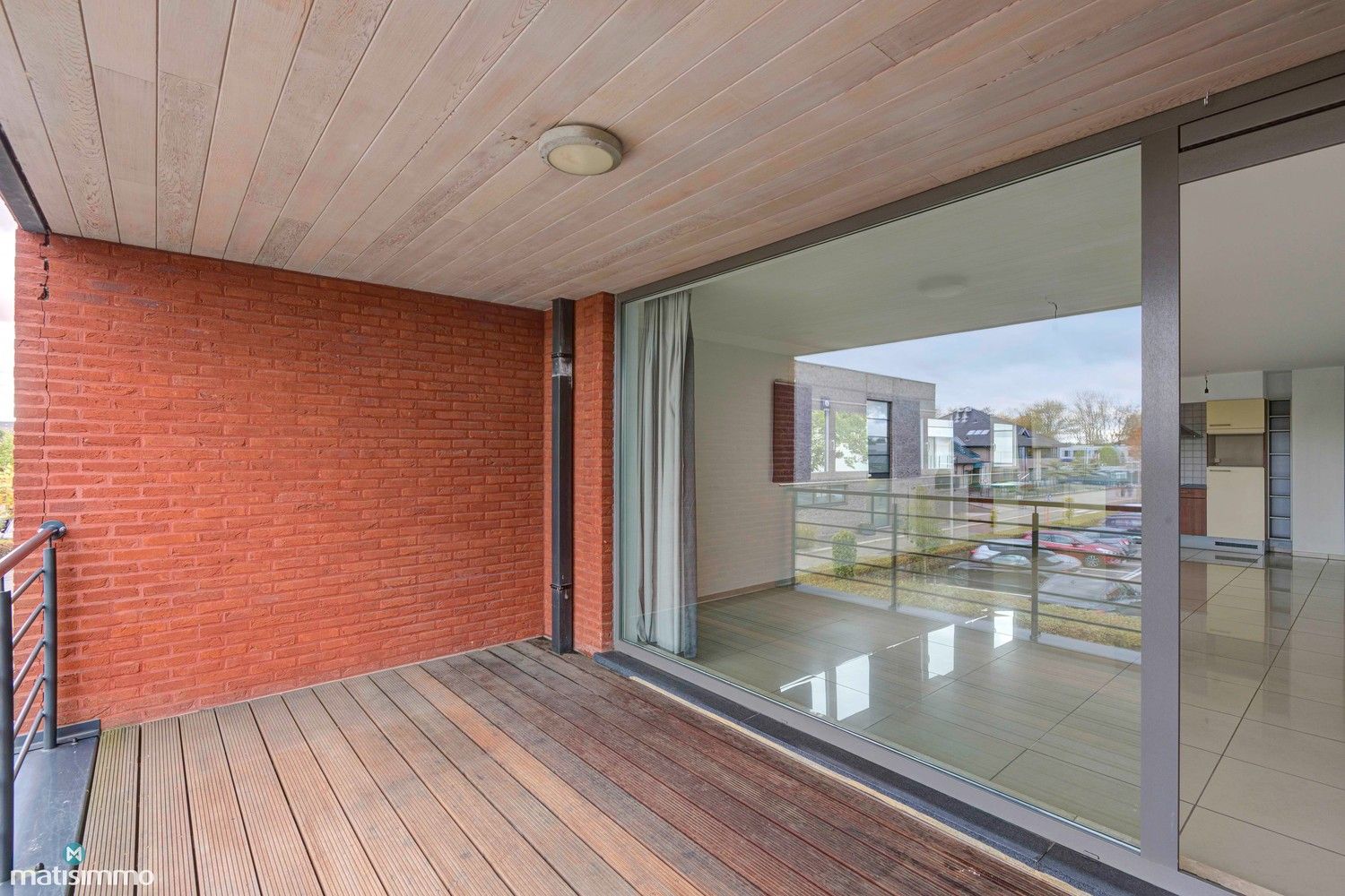 INSTAPKLAAR APPARTEMENT MET 2 SLAAPKAMERS EN AUTOSTAANPLAATS NABIJ STADSCENTRUM BILZEN foto 11