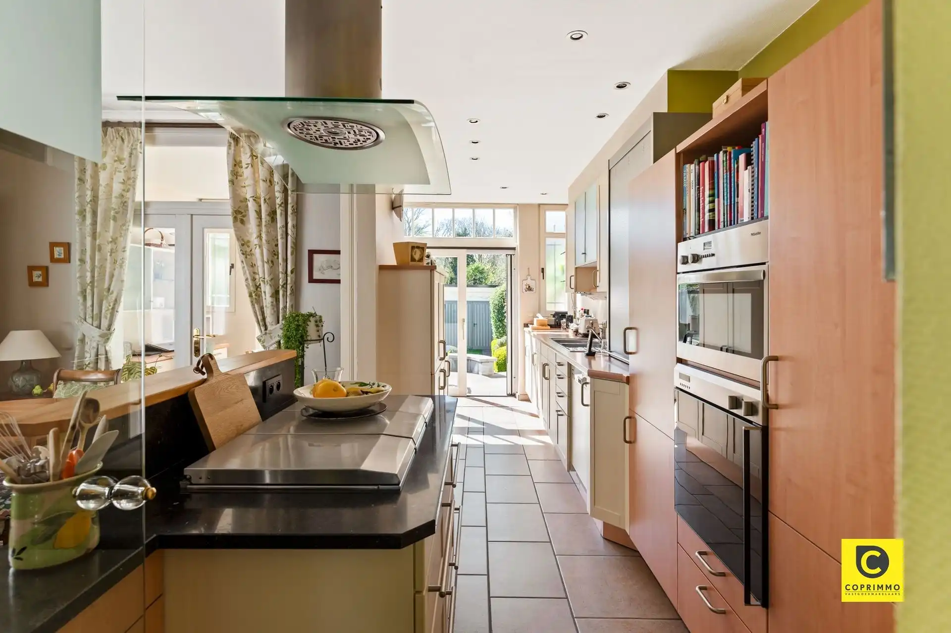 Karaktervolle woning te koop in hartje Edegem foto 10