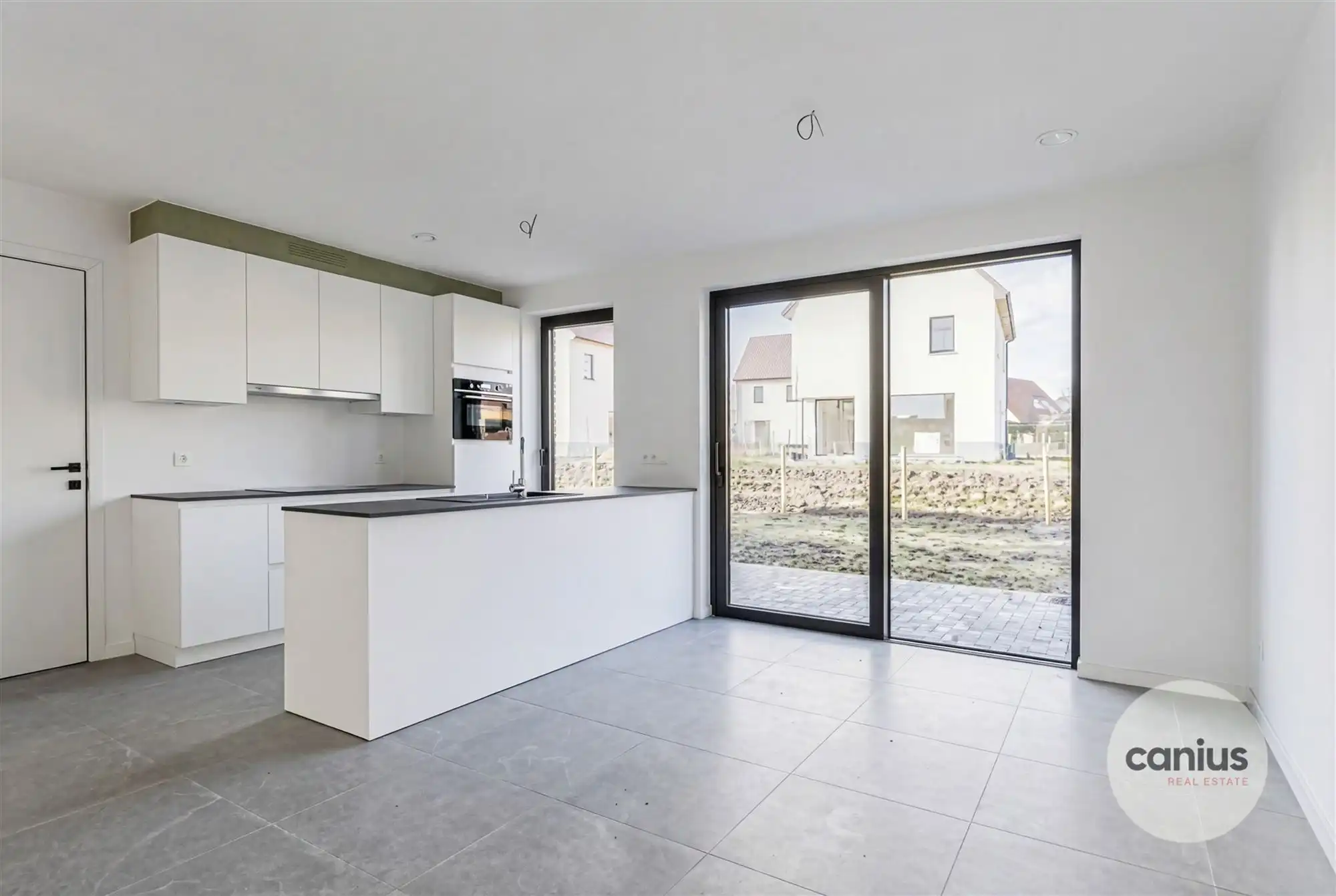 Moderne woning met 3 Slaapkamers in rustige buurt foto 4