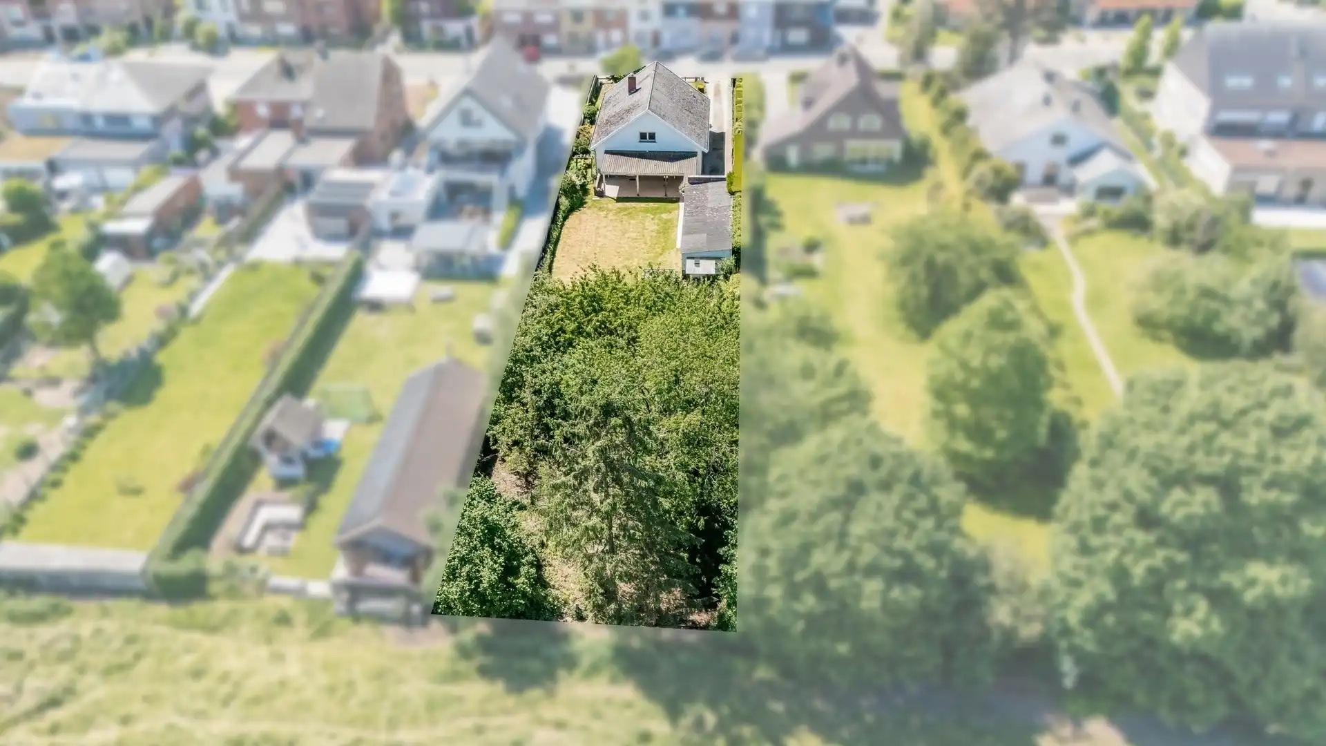 Interessante te renoveren bungalow in Massemen met groenzichten  foto 4