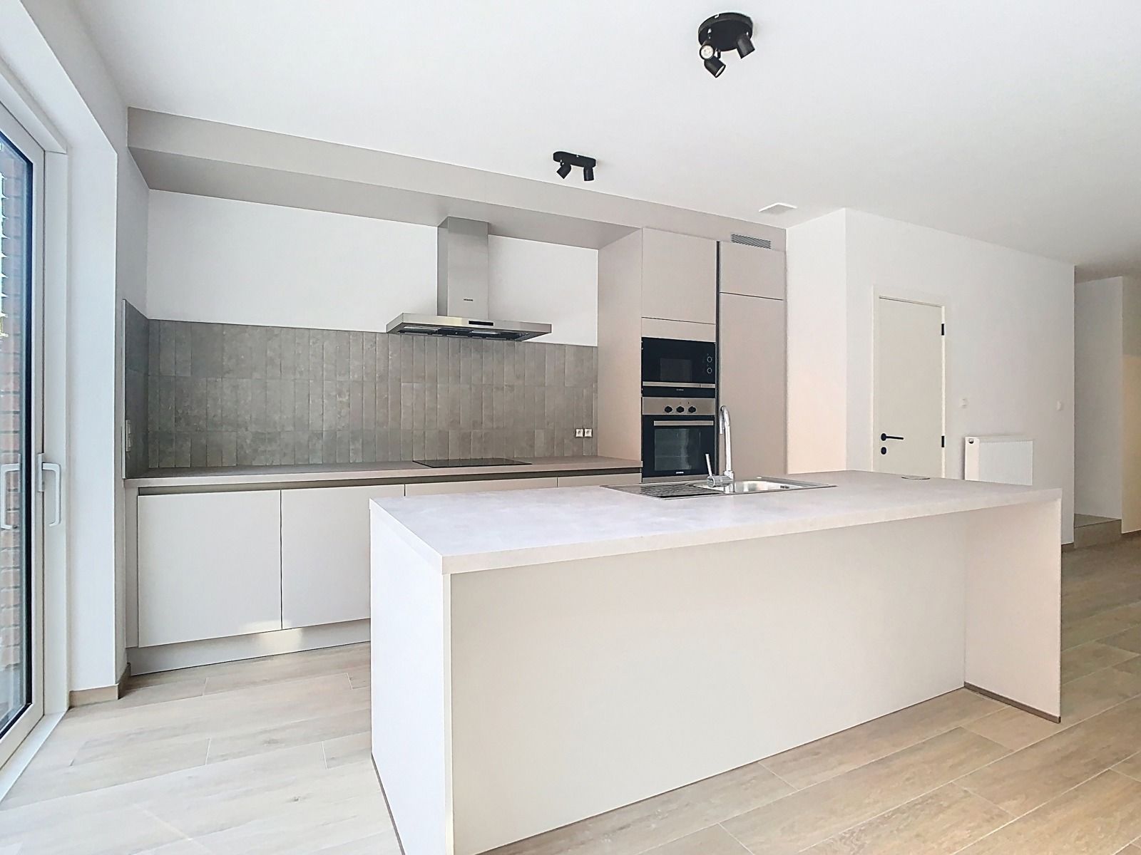 Moderne Nieuwbouwwoning met 4 SLPK, Tuin én Autostaanplaats! foto 5