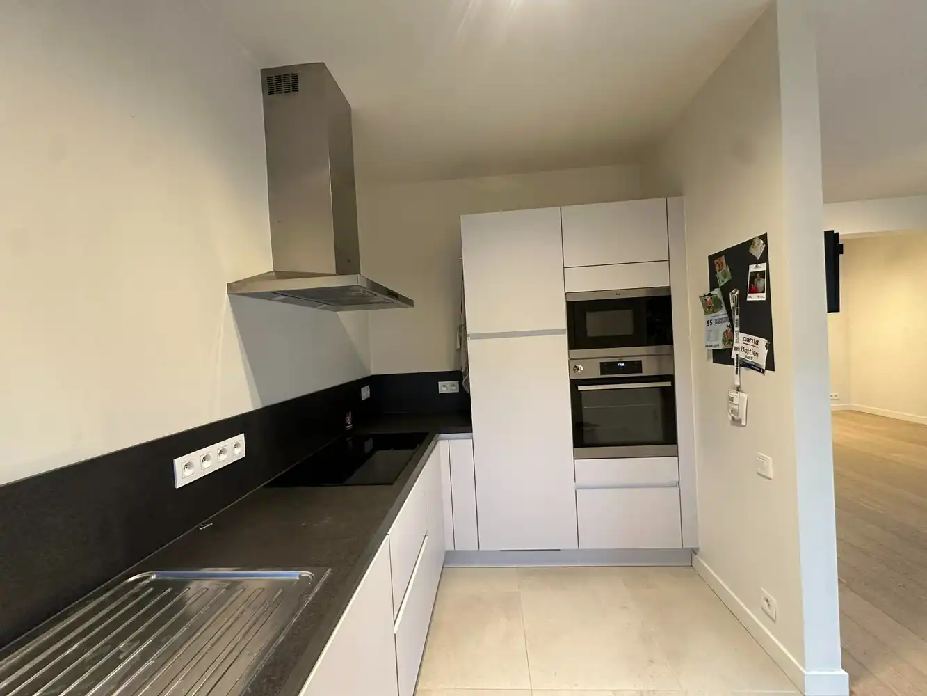 ENERGIEZUINIG GERENOVEERD APP. INCLUSIEF GARAGEBOX EN KELDER NABIJ LEO DE BETHUNELAAN foto 7