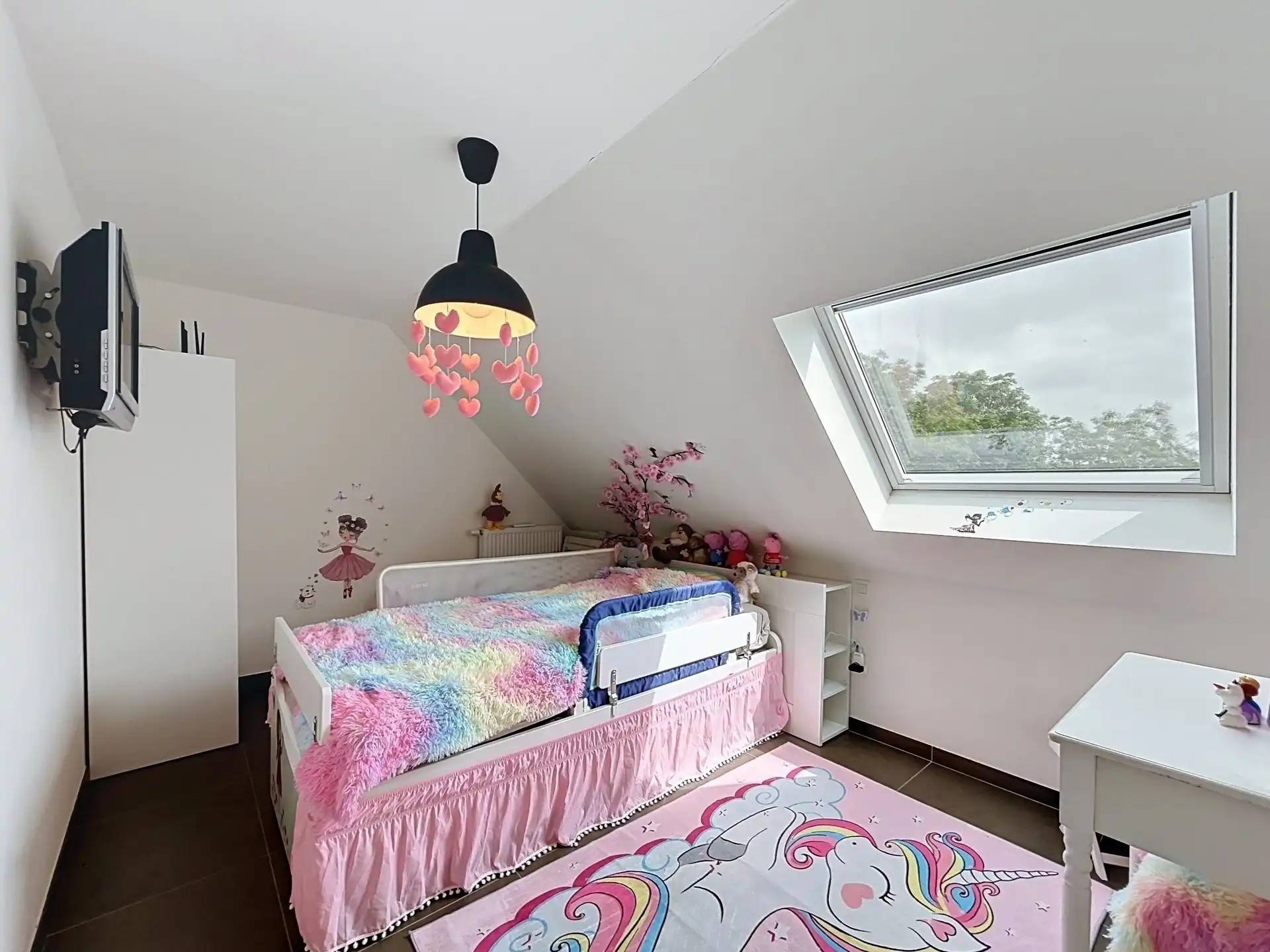 Moderne BEN gezinswoning met 4 slaapkamers, garage en poolhouse op perceel van 347m² foto 21