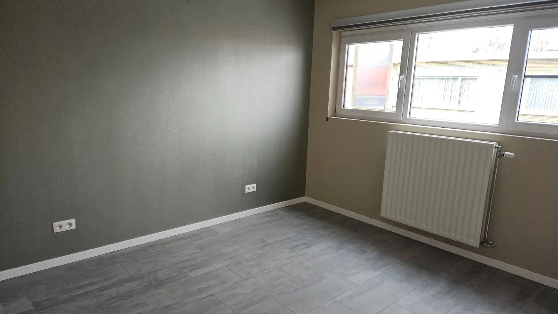 Uiterst ruime woning met 3 grote slk, garage en tuintje in centrum Berlare foto 16