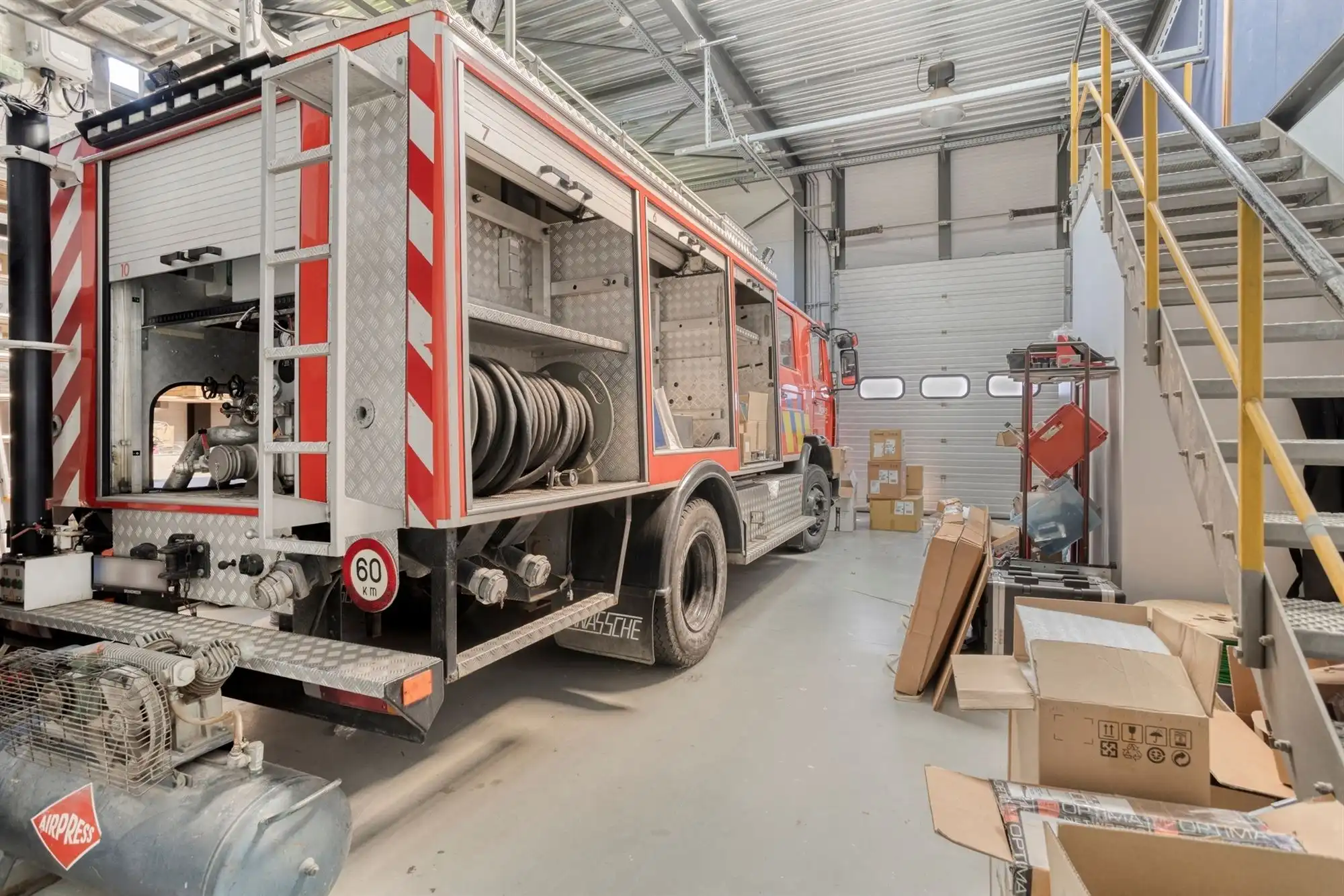 Vrijstaand KMO / kantoorgebouw van ca 405 m² op 1.200 m² foto 15