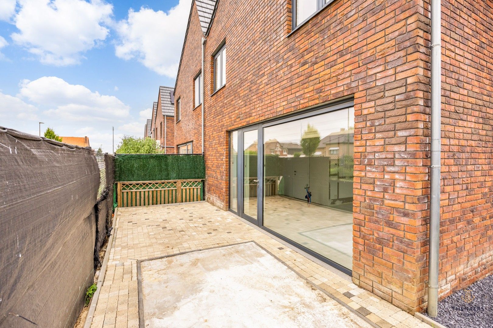 Moderne half‑open bebouwing met 3 slaapkamers op een rustige ligging. foto 20
