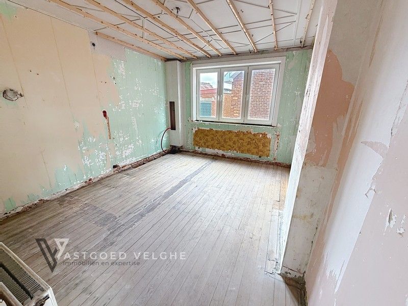 Te renoveren handelspand met duplex appartement op zichtlocatie foto 17