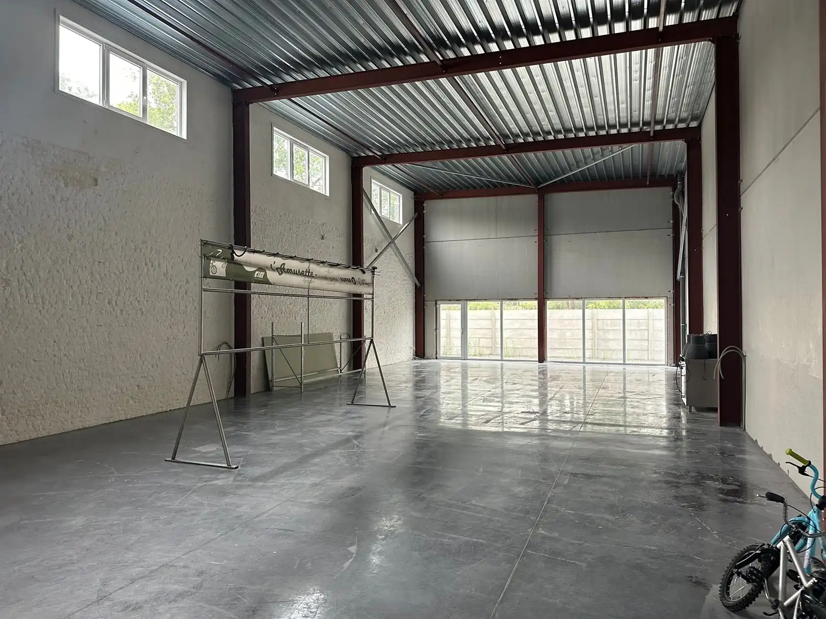 Magazijn 220m² te Leupegem foto 2