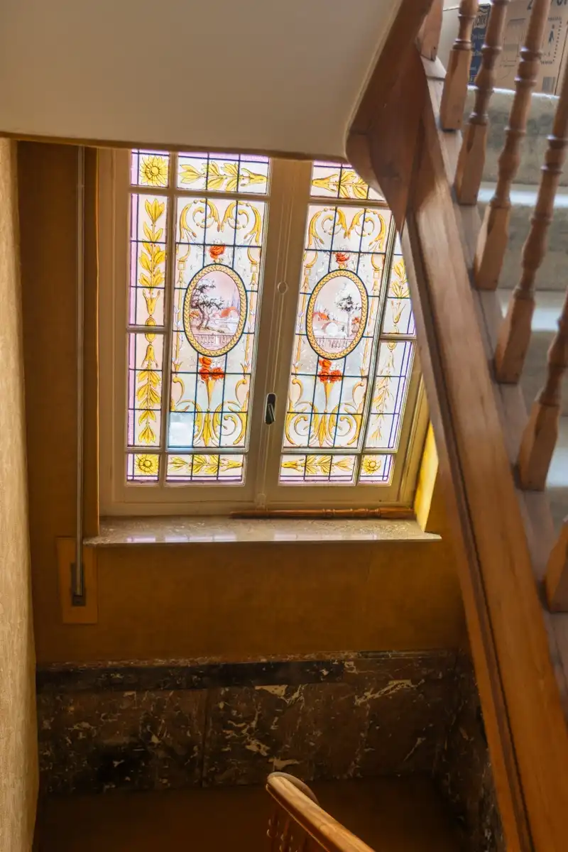 Prachtige, te renoveren, authentieke burgerwoning  met 5 slaapkamers, tuin en ruime garage. foto 16