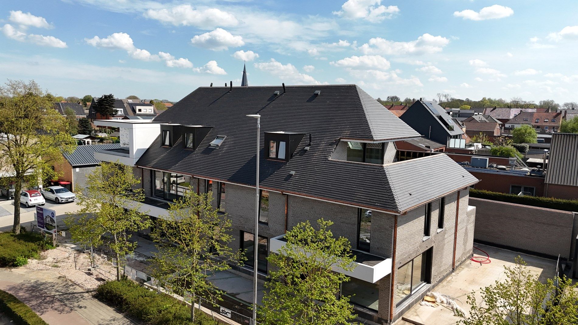 Nieuwbouwappartement met 2 slaapkamers en 2 terrassen in centrum Koekelare  foto 8