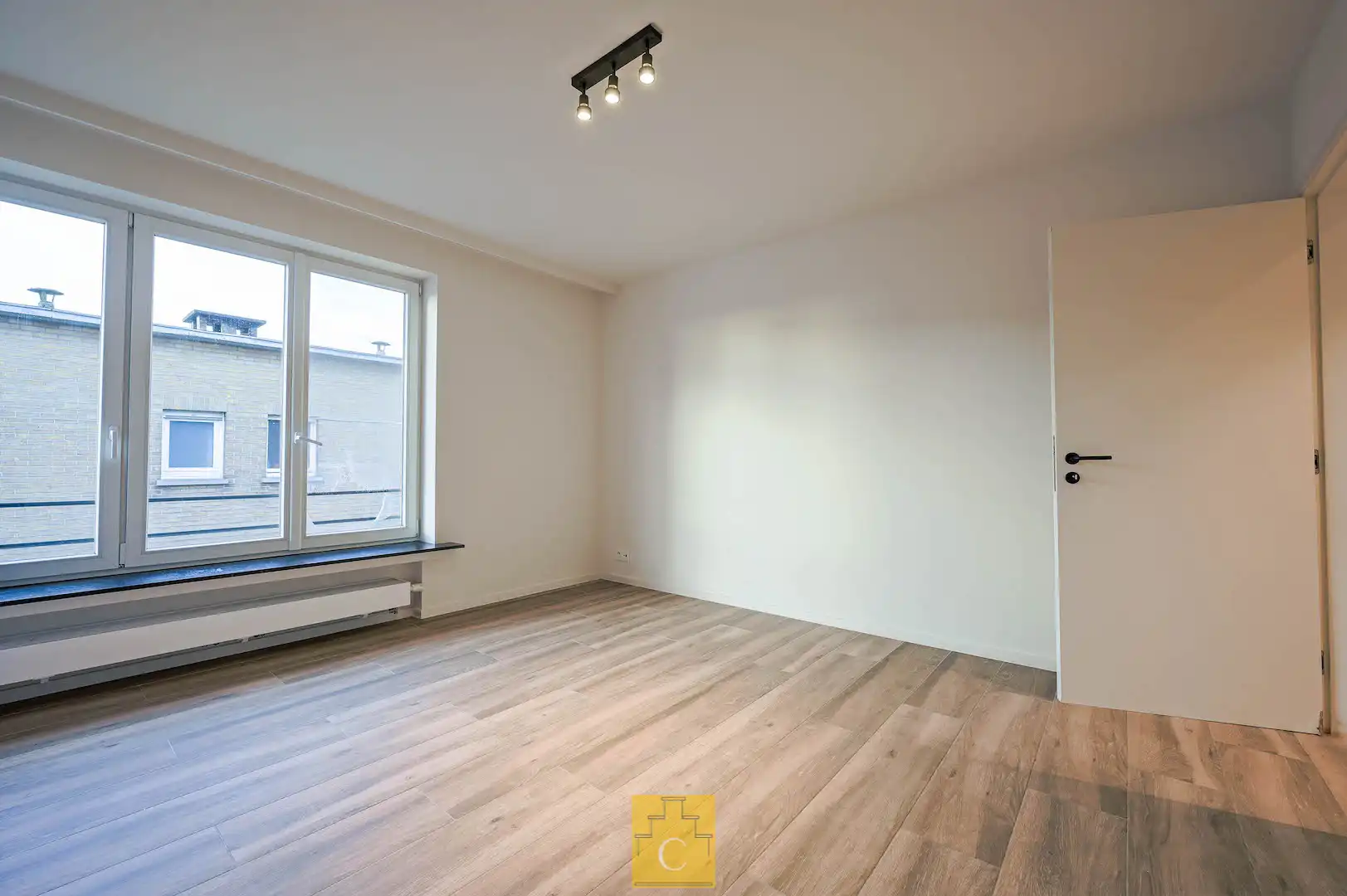 Volledig vernieuwd appartement nabij het station foto 12