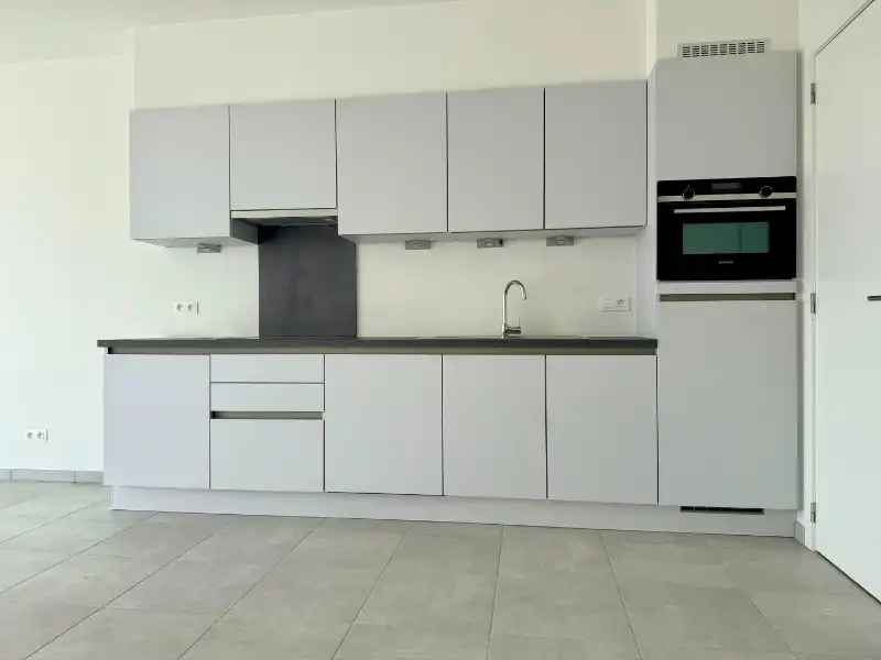 SERVICEFLAT MET GEZELLIG TERRAS foto 3
