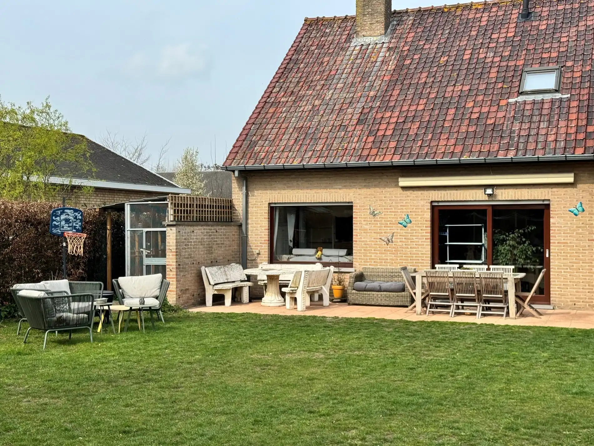 Alleenstaande instapklare gezinswoning met 5 slaapkamers zuidgerichte tuin en garage te Koekelare foto 8