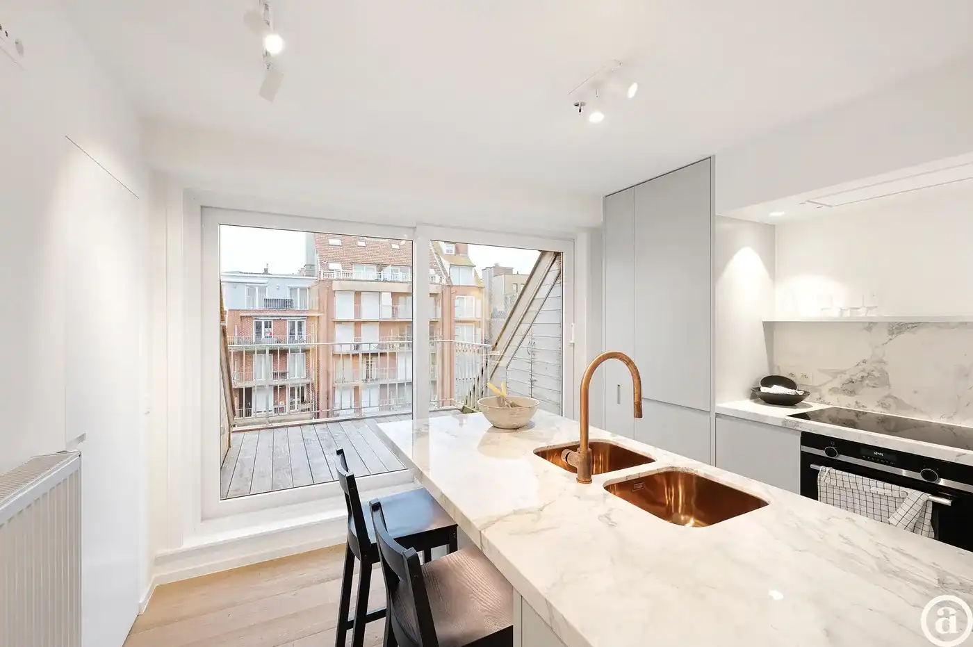Instapklaar duplex-appartement (3 slpk) met zonneterrassen   foto 10