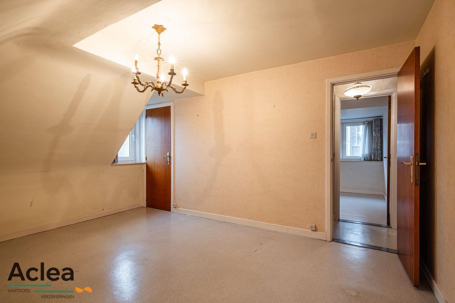 Karaktervolle vrijstaande woning op een goede locatie in Kaprijke foto 27