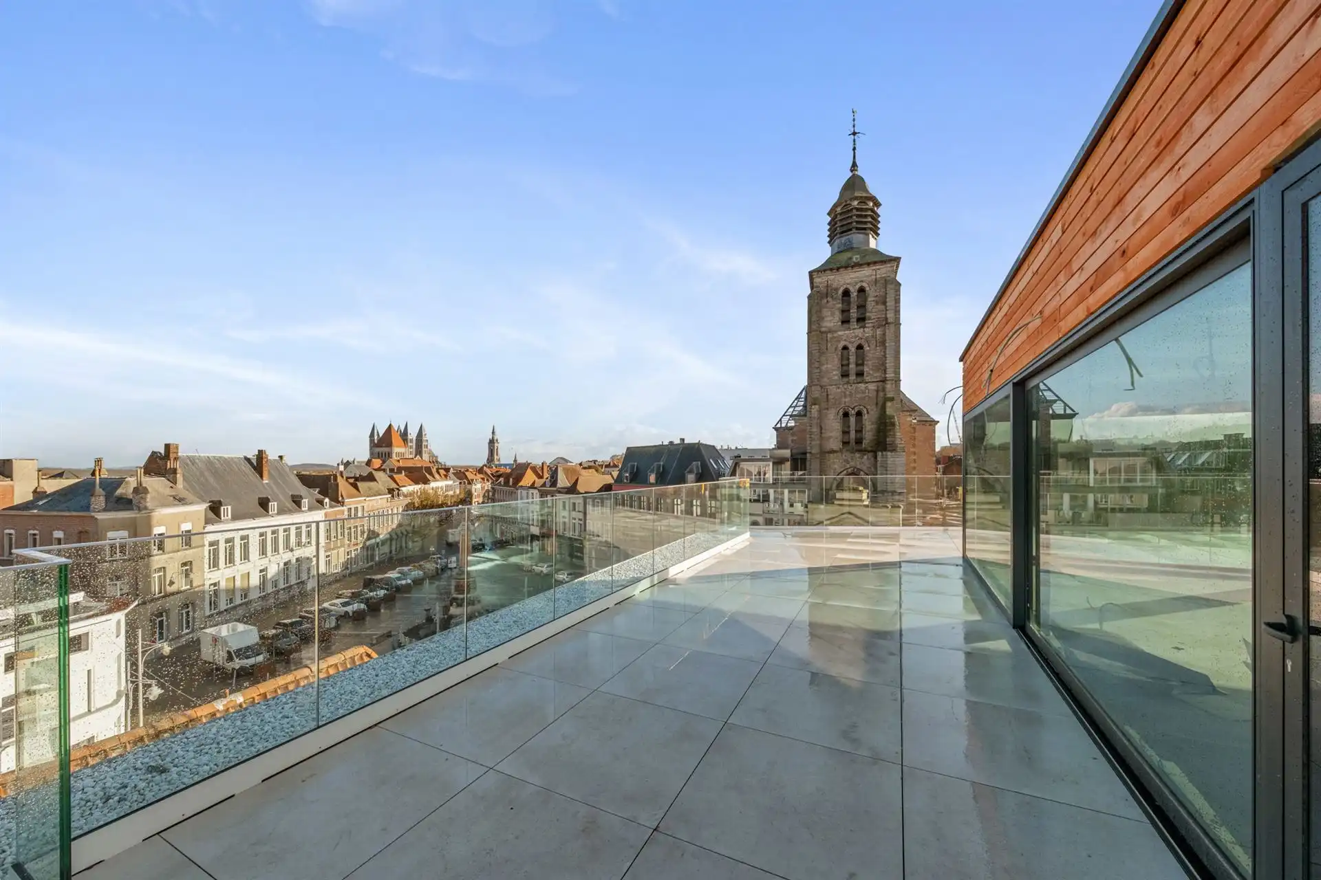 Luxe-app. met zuidgerichte terrassen, pal in het centrum! foto 2