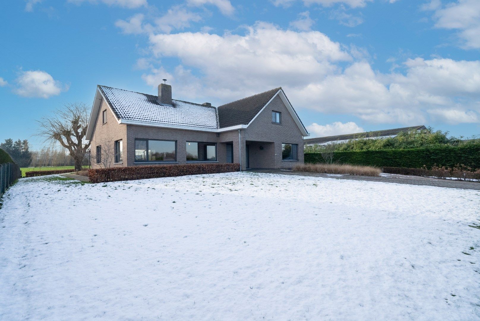 Ruime villa met prachtig uitzicht!  foto 2