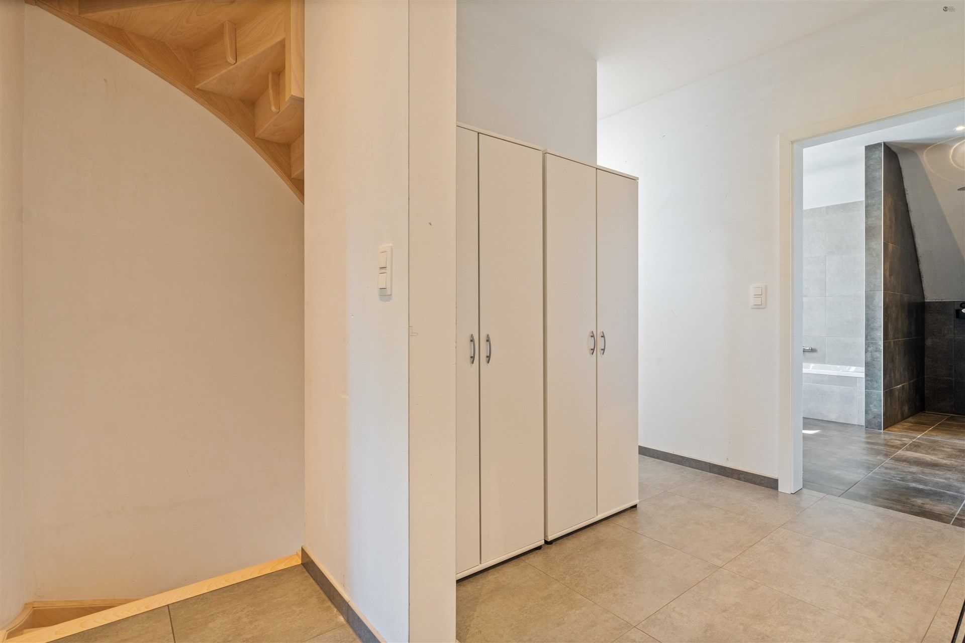 Recente woning 2019 - 4 slaapkamers - 2 badkamers foto 23