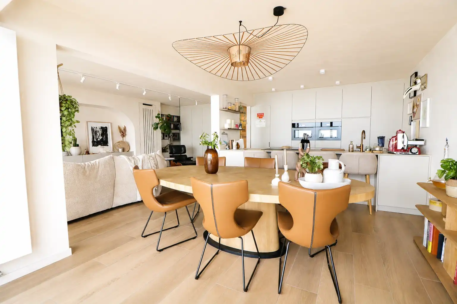 Luxueus, lichtrijk appartement (130 m²) met 3 slaapkamers en frontaal zeezicht. foto 14