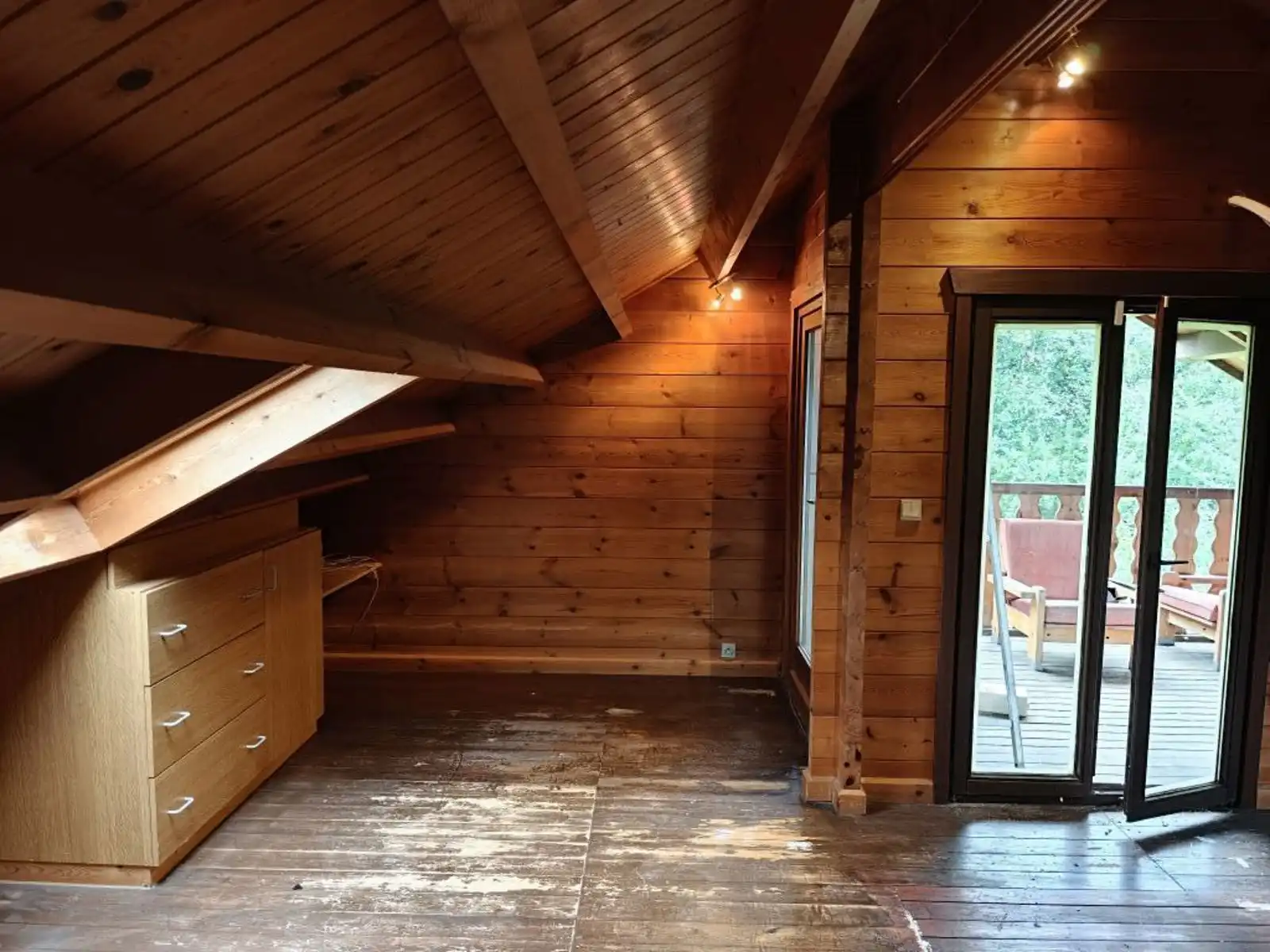 Zeer ruime rustig gelegen chalet foto 6