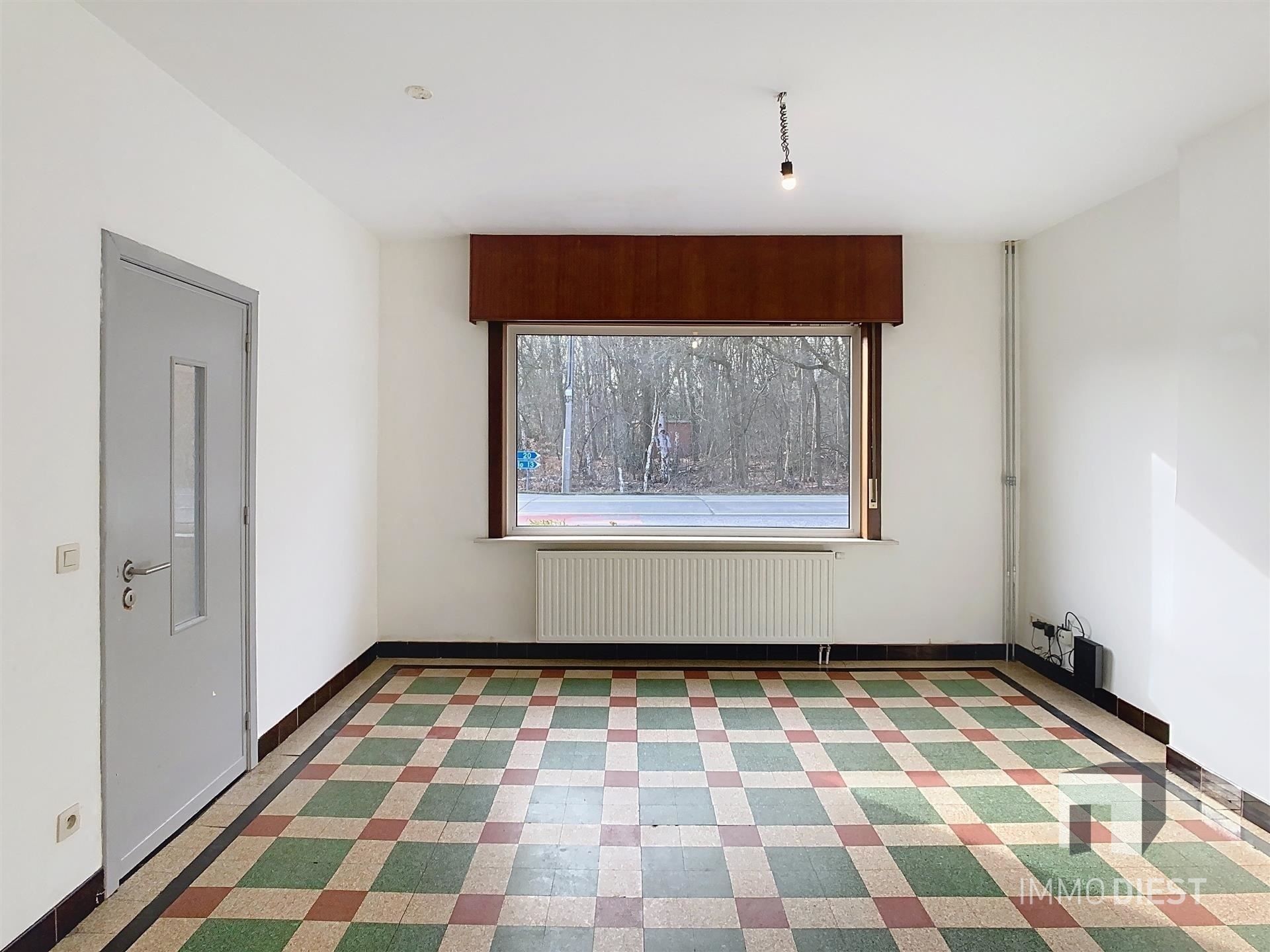 Halfopen woning met kangoeroe-unit te Okselaar.  foto 5