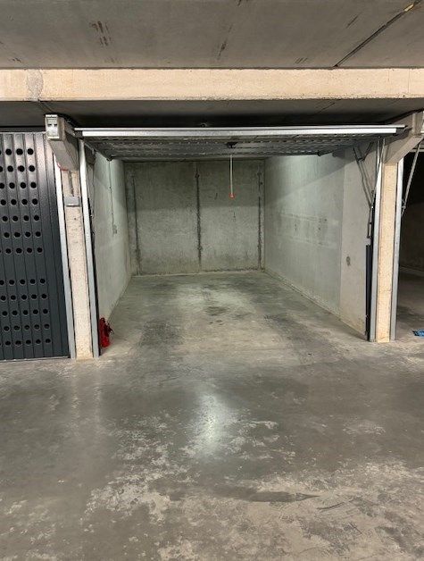 Gesloten garagebox in een centraal gelegen residentie in het Zoute  foto 5