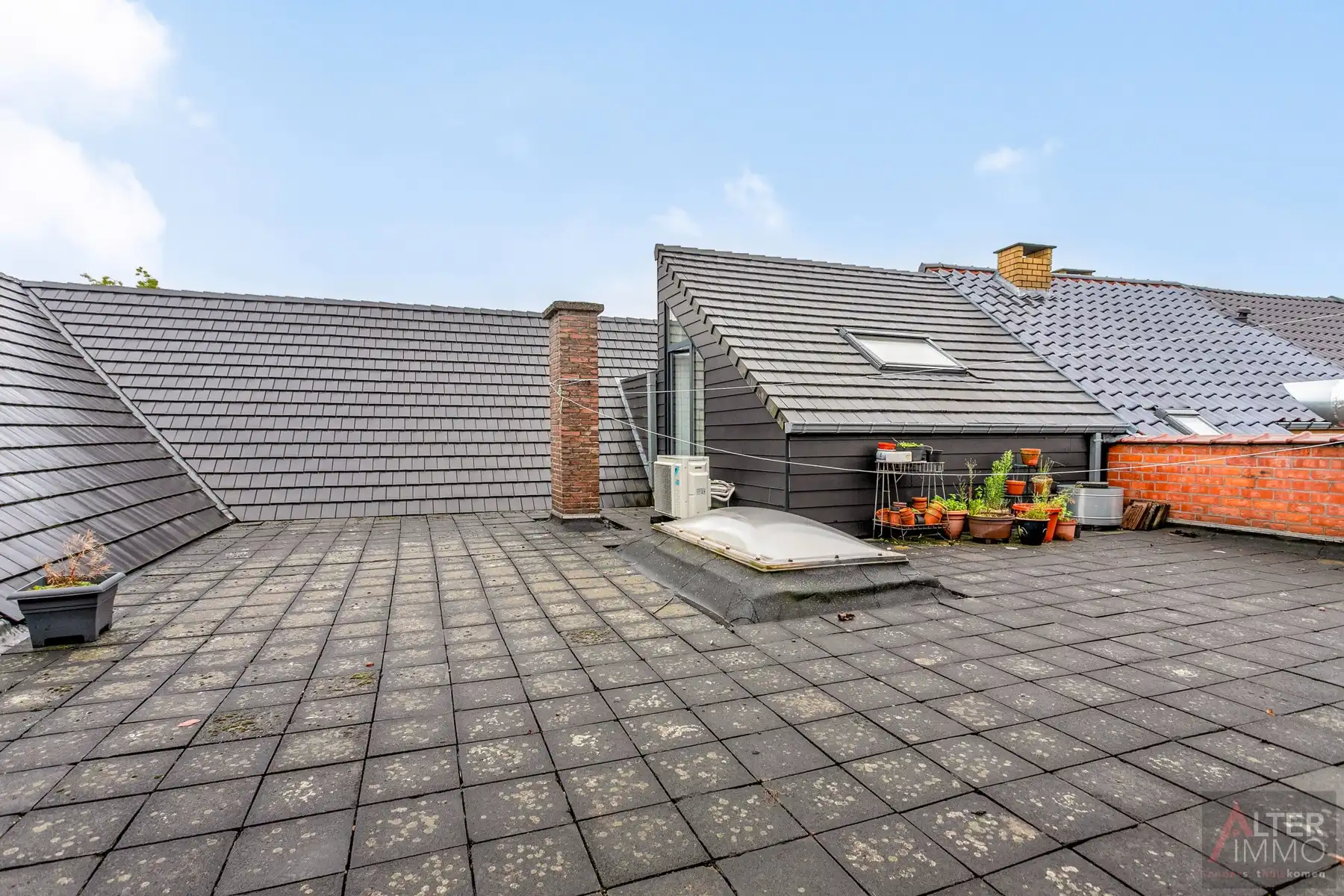 Bedrijfspand met appartement op toplocatie met uiterste visibiliteit! foto 44