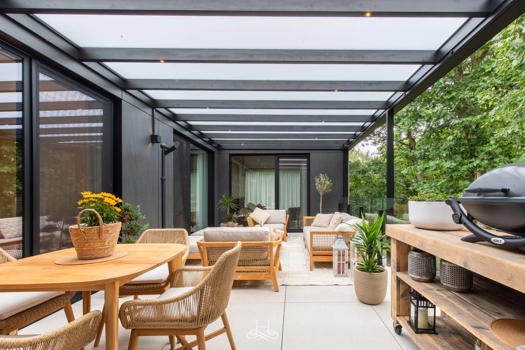 Luxueus villa appartement met riant dakterras en tuin foto 17