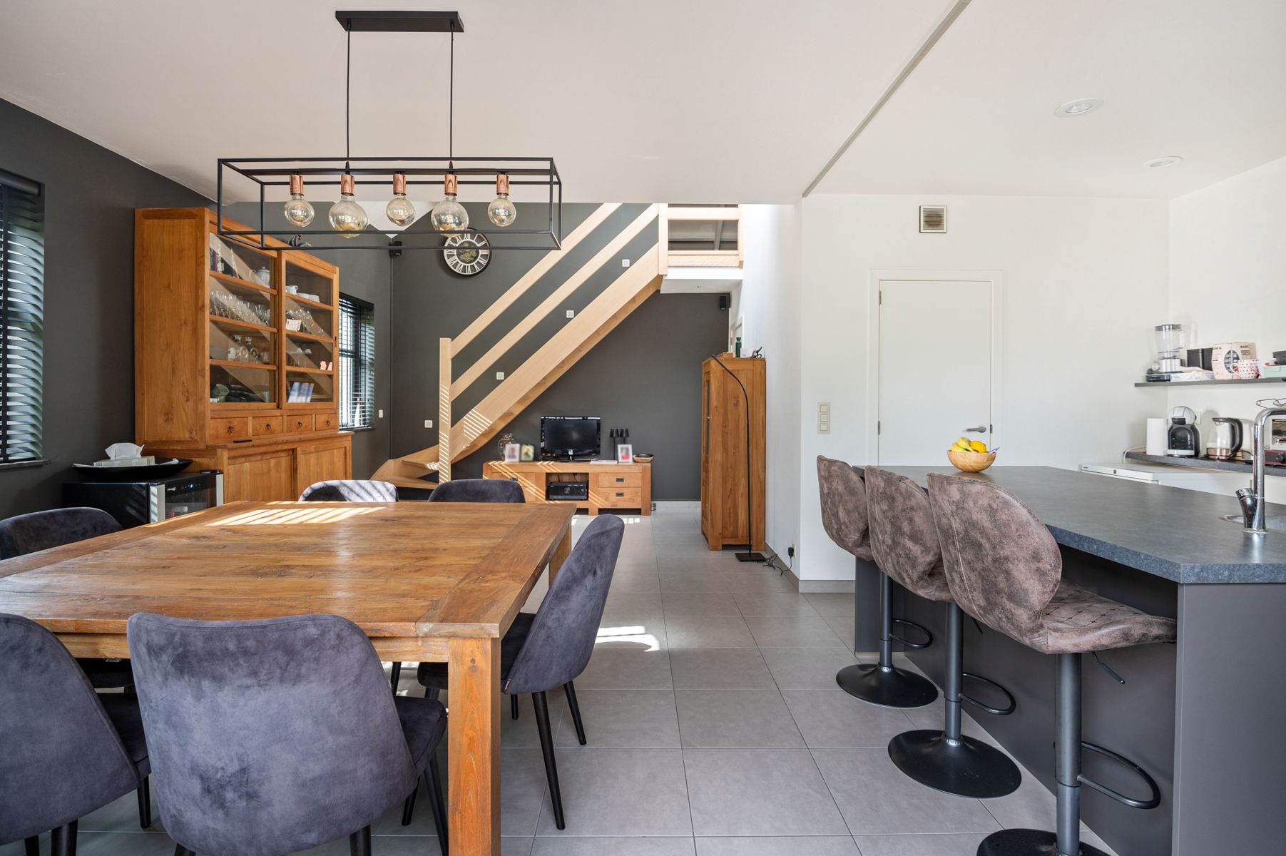 Duplex app. met terras en carport vlakbij het centrum. foto 9