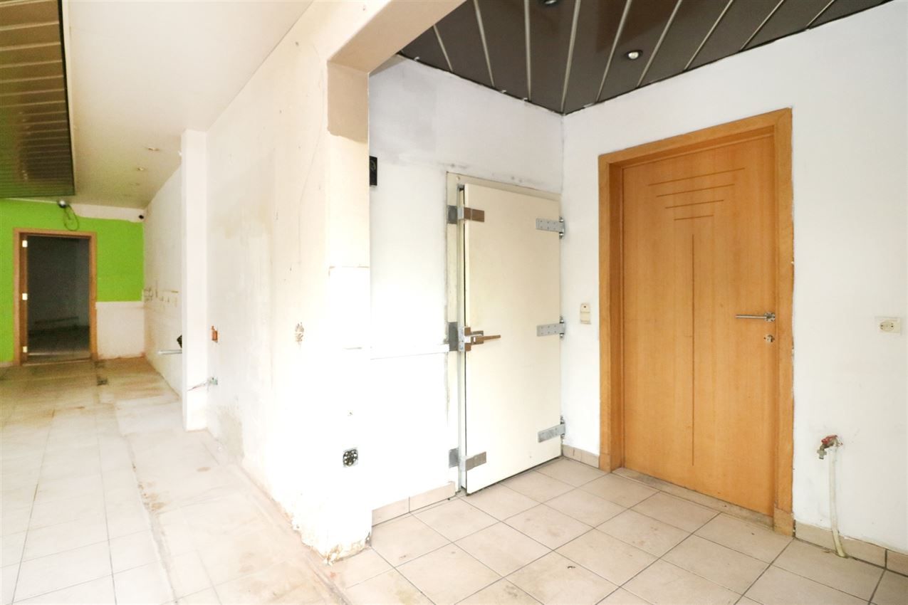 handelszaak met veel mogelijkheden in centrum foto 7