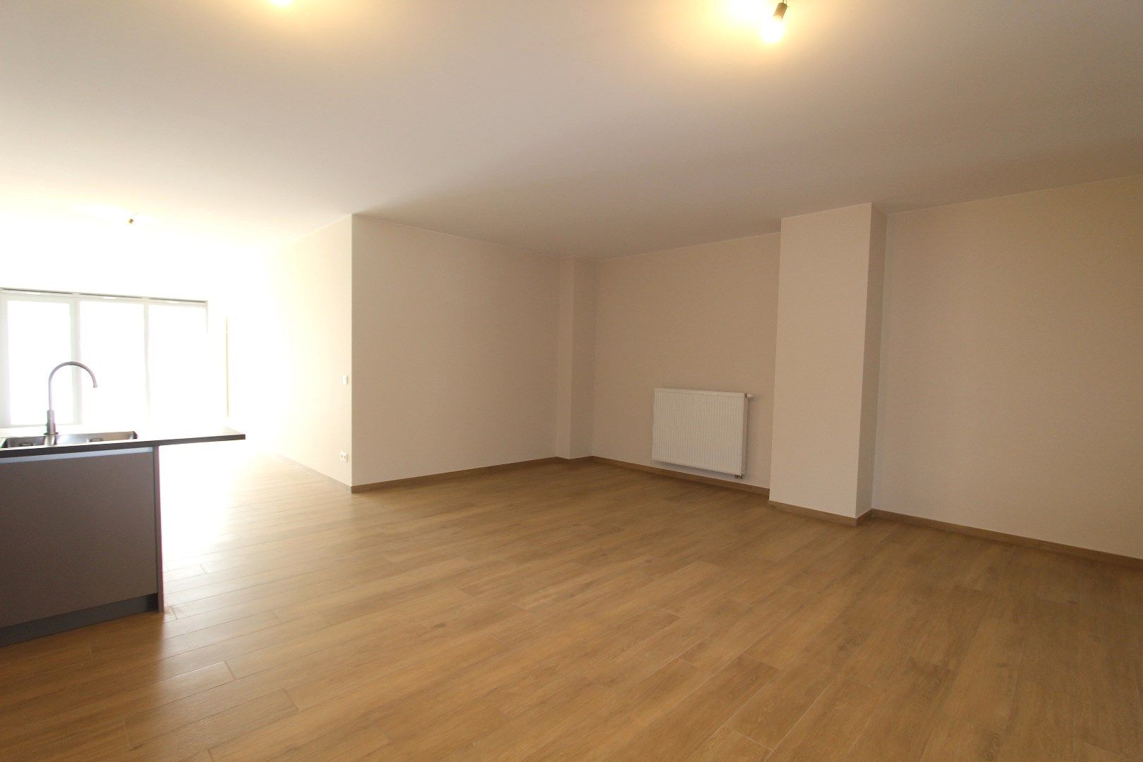 LUXE GELIJKVLOERS APPARTEMENT MET GROOT TERRAS foto 9