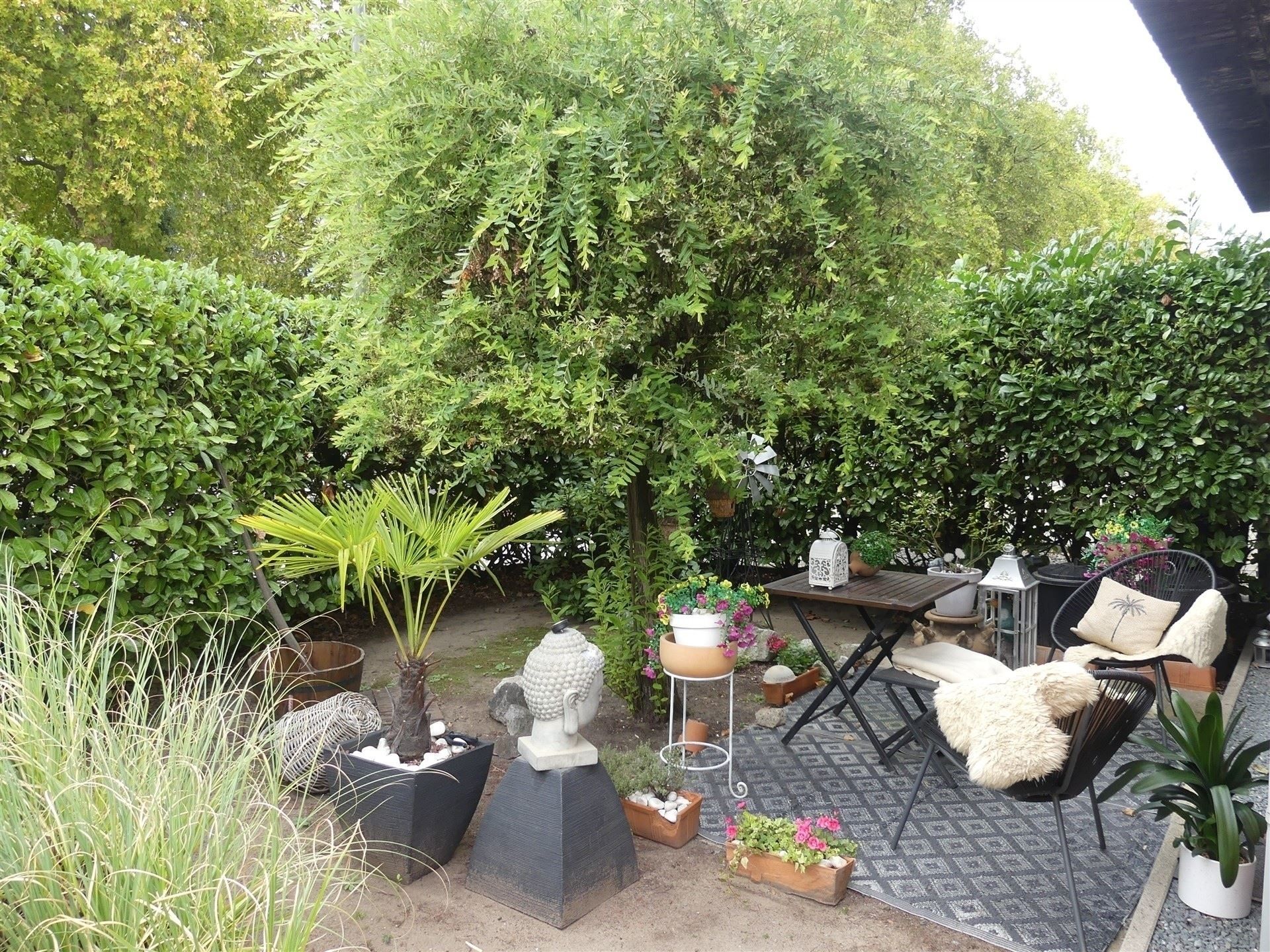 Stijlvol appartement met 2 slaapkamers en grote tuin! foto 17