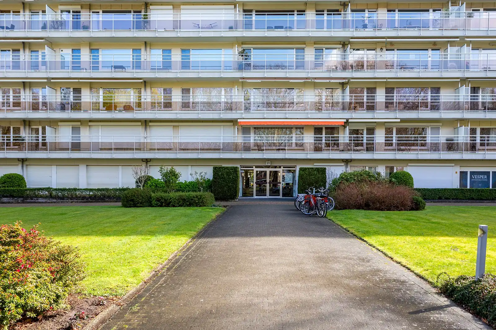 Lichtrijk appartement met 2 slaapkamers foto 26