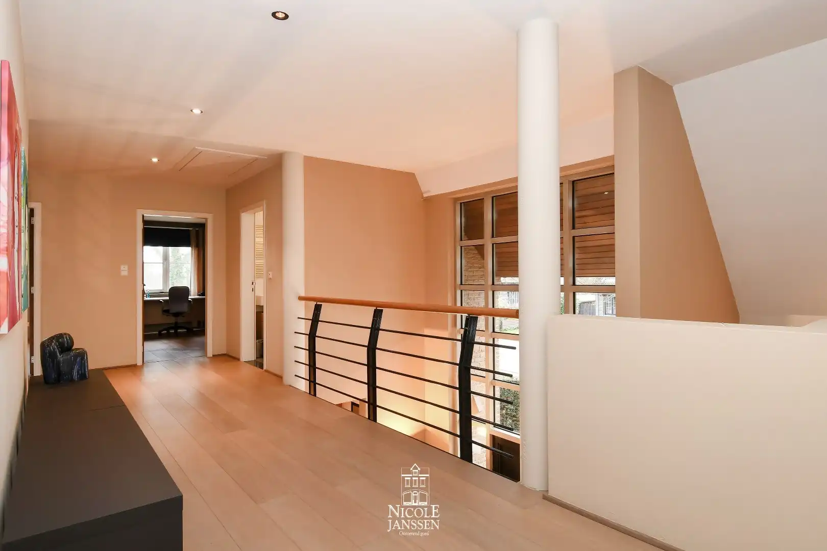 Ruime villa in landelijke stijl  foto 16