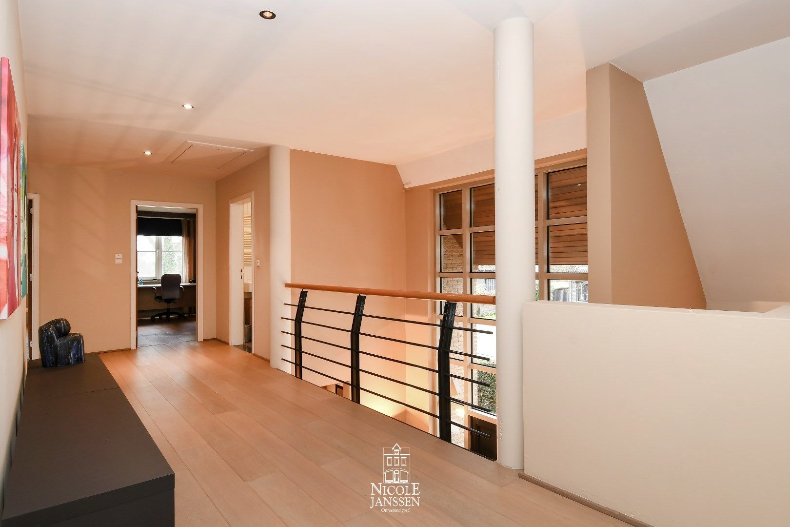 Ruime villa in landelijke stijl  foto 16