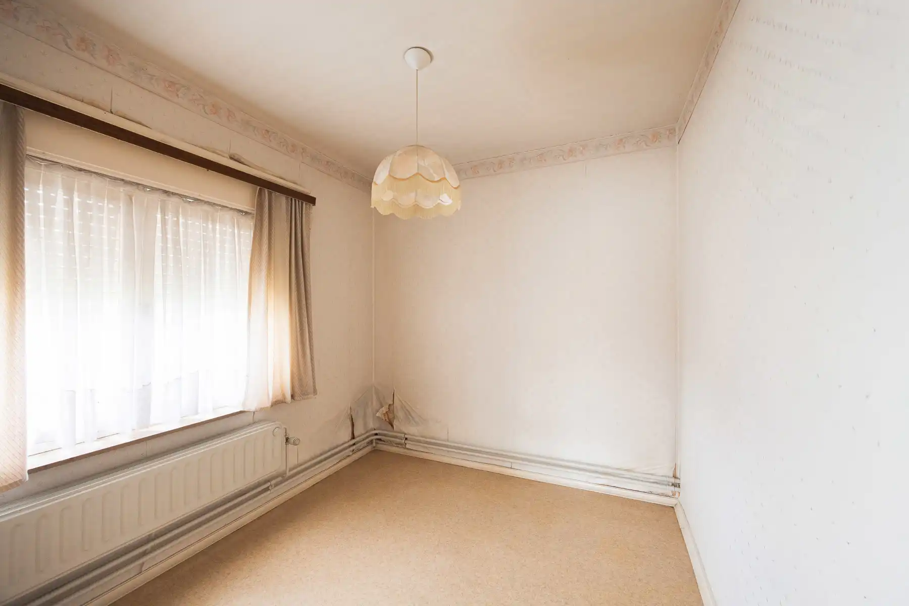 Karakterwoning met veel renovatiepotentieel op toplocatie foto 22