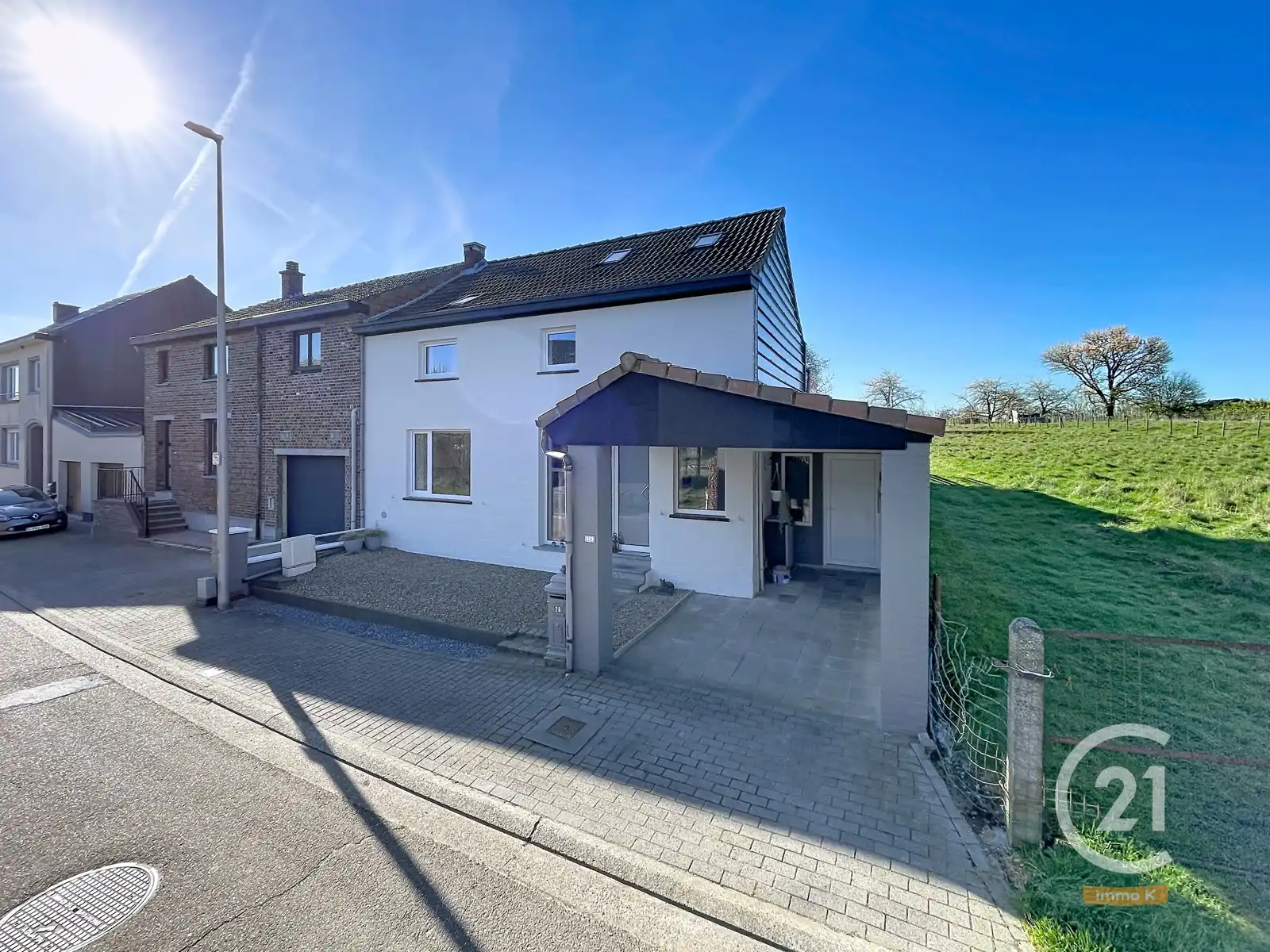 Knusse instapklare woning met ruime tuin en weide nabij E40 foto 31