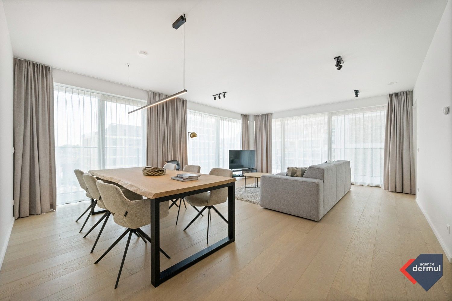 RESIDENTIE SKY TOWER I foto 3