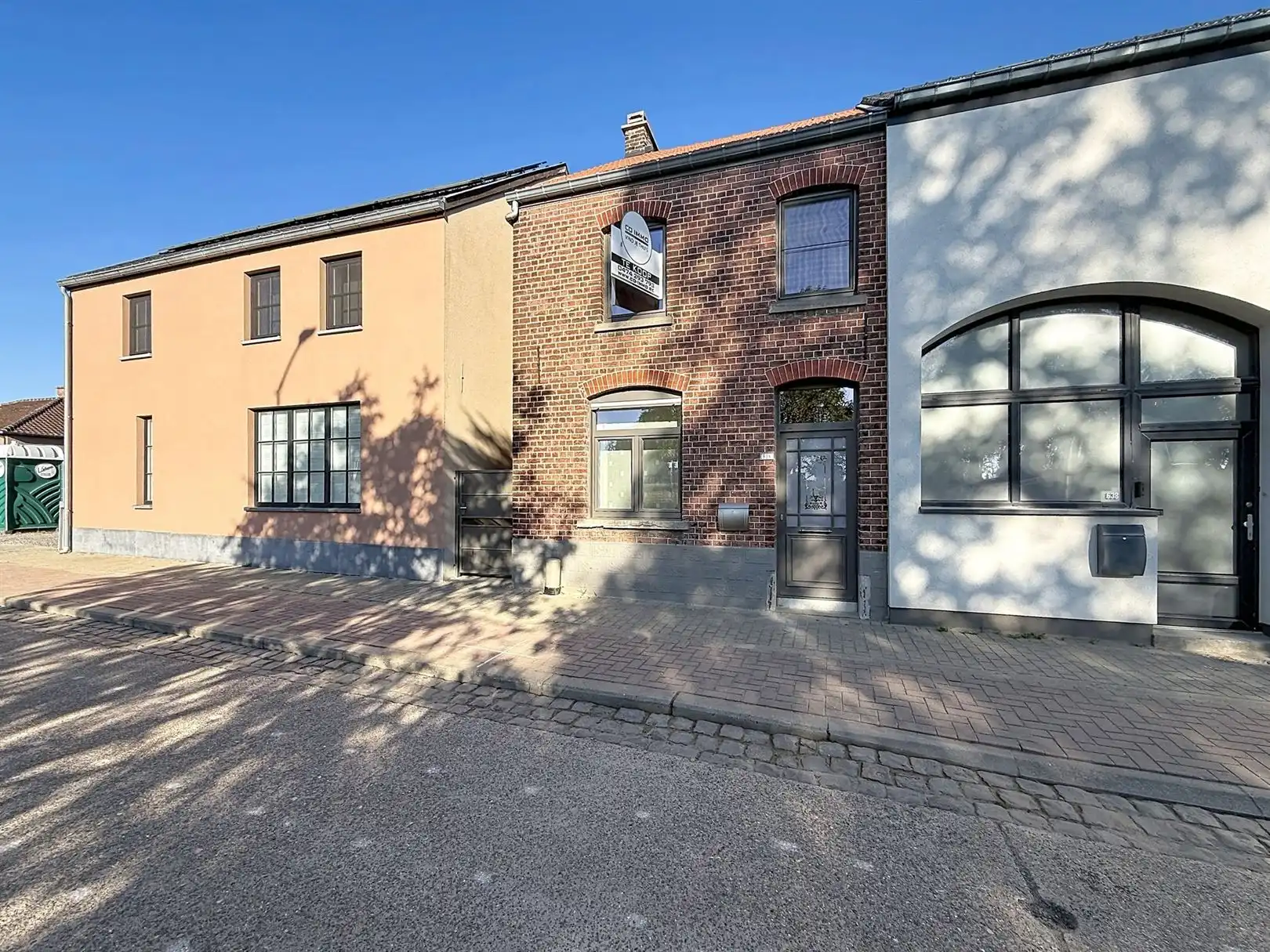 Op te frissen woning met binnenkoer, tuin, 3 slpks foto 29