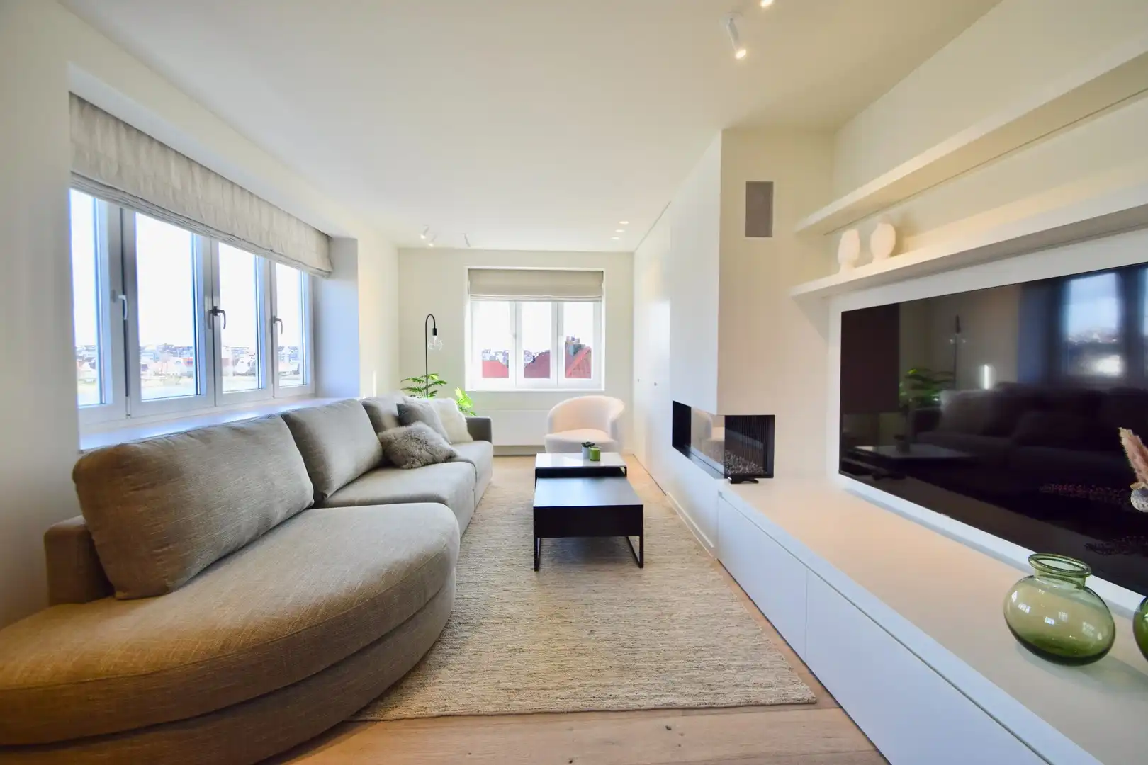 Gerenoveerd hoekappartement, heel rustig gelegen te Knokke,  genietend van een uitgestrekt zicht op het Zegemeer. foto 10