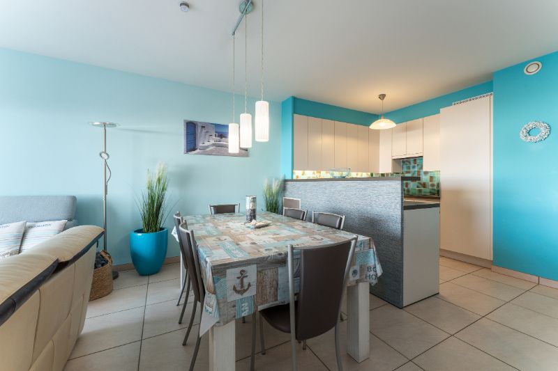 APPARTEMENT OP DE ZEEDIJK IN RECENT GEBOUW foto 4